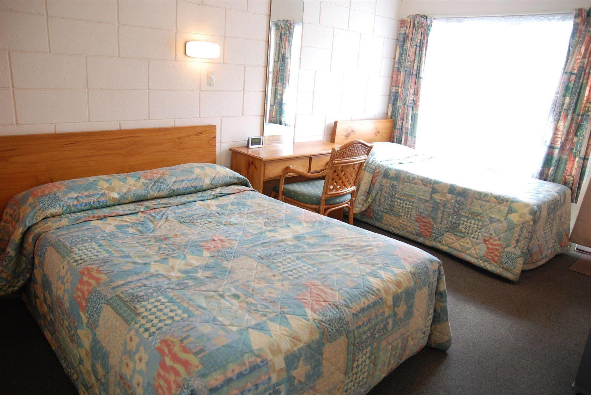 Manhattan Lodge Motel Гамильтон Экстерьер фото