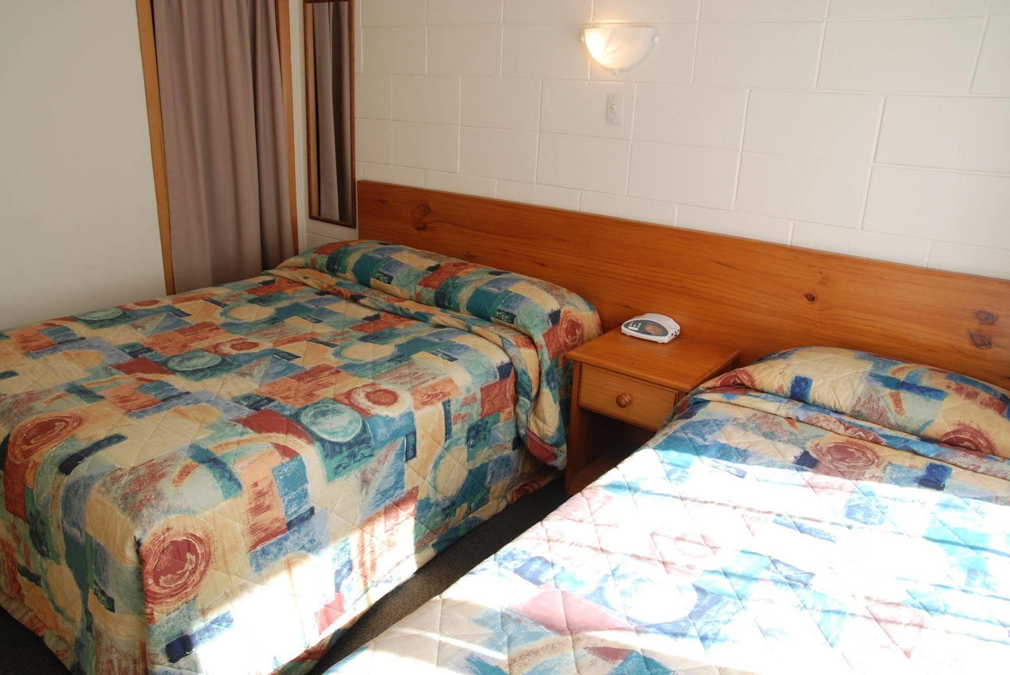 Manhattan Lodge Motel Гамильтон Экстерьер фото